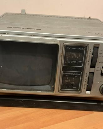 Tv/radio epoca famosa marca McLaren