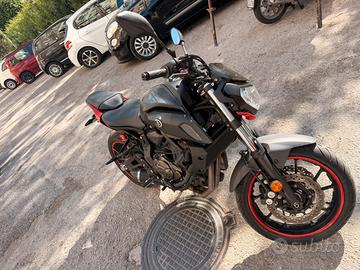 Moto yamaha mt-07 del 2018