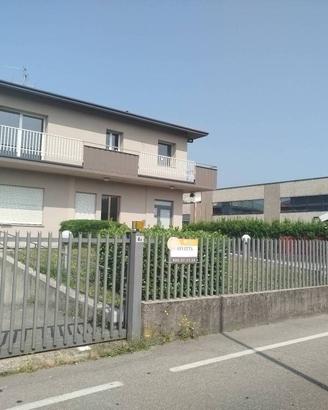 Immobile di 275 m² a Valbrembo