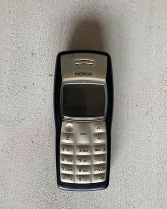 Telefono cellulare Nokia 1100 da testare