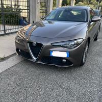 Alfa Romeo Giulia 2.2 Diesel 150 CV