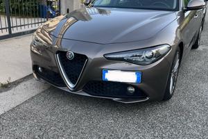 Alfa Romeo Giulia 2.2 Diesel 150 CV
