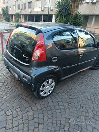  Peugeot 107