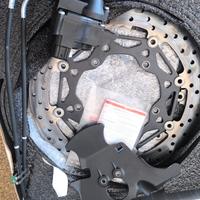 Dischi freno anteriori + sensori ABS Yamaha R6