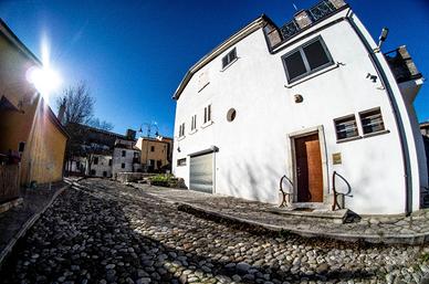 Luminosa, indipendente,rifinitissima