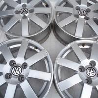 A MI: 4 CERCHI IN LEGA VW 15'' COMPLETI DI GOMME