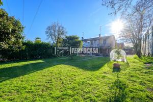 "Q.re Azalee" - SPLENDIDA VILLETTA DI TESTA SU 2