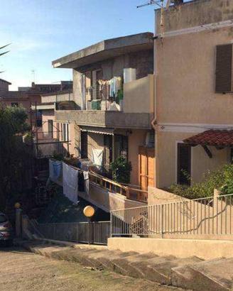 Immobile in asta di 291 m² con più di 5 locali a L