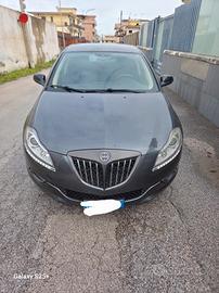 lancia Delta platino