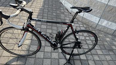 Bicicletta strada  focus cayo