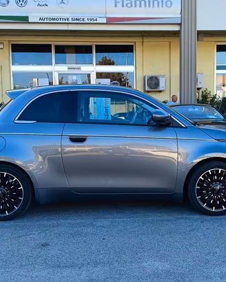 Fiat 500e Berlina 42 kWh "La Prima"
