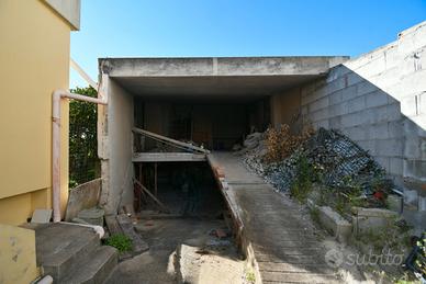 Immobile indipendente al grezzo con lotto