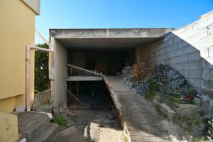 Immobile indipendente al grezzo con lotto