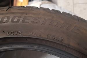 Gomme Bridgestone 215/50/18