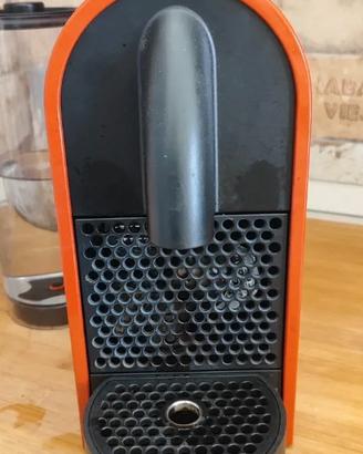 macchina caffè Nespresso De Longhi inissia pulse