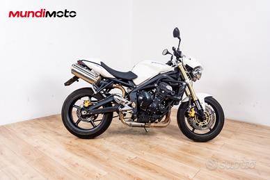 TRIUMPH STREET TRIPLE 675 - 2008