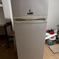 Frigorifero buono stato 100 euro ritiro a Sabaudia