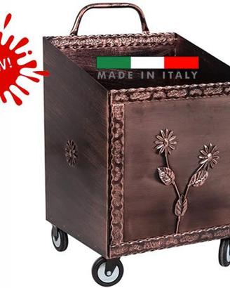 Carrello portalegna con ruote in ferro battuto