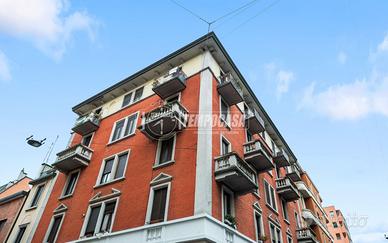 QUADRILOCALE DOPPI SERVIZI POSSIBILITÀ BOX