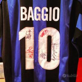 Maglia Inter firmata Baggio Ronaldo Zanetti Vieri