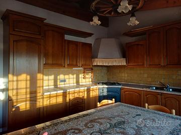 cucina in legno usata