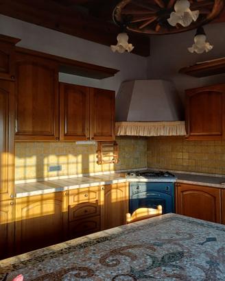 cucina in legno usata