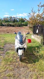 Suzuki Burgman 400 05