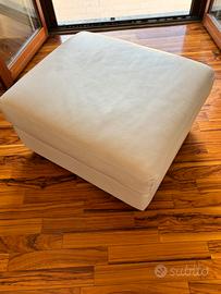 Puof divano in pelle color beige