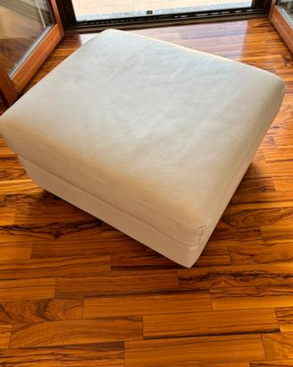 Puof divano in pelle color beige
