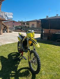 Suzuki rm 125