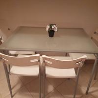 tavolo in vetro satinato piu 4 sedia