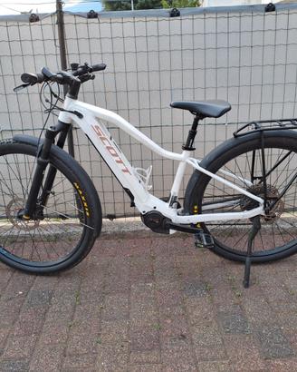 Bicicletta elettrica donna marca Scott taglia S