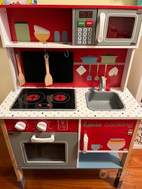 Cucina in legno per bambini