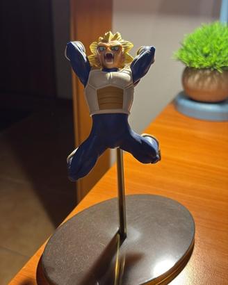 ACTION FIGURE
