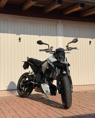 KTM 690 Duke A2 depotenziata