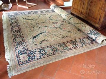 Grande tappeto persiani beige e blu