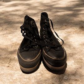 Sneakers alte nere con suola platform