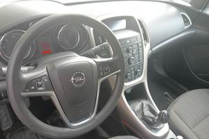 Opel Astra 2011 1.7