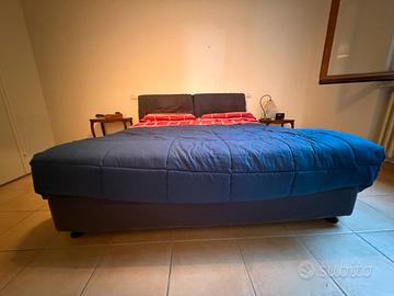 Letto Nathalie di Flou (Vico Magistretti)
