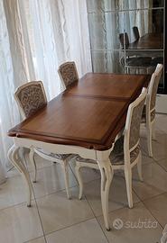 tavolo allungabile e sedie artigianali in legno