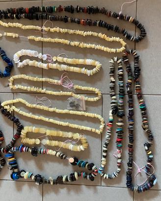 1,250 kilogrammi di bottoni vintage