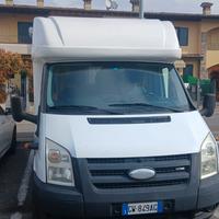 camper Rimor con portamoto 