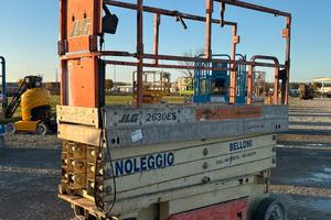 Piattaforma a Pantografo elettrico JLG 2630ES