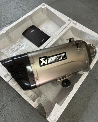Terminale Akrapovic - BMW C400 GT 2025/26