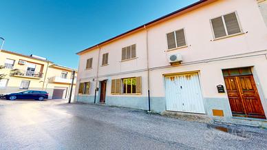 Appartamento con Giardino e Box auto