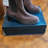 Stivaletti tg. 40, nuovi, Tommy Hilfiger