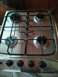 piano cottura a quattro fuochi marca indesit