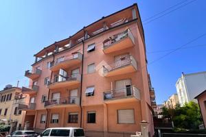 4 LOCALI A ANCONA
