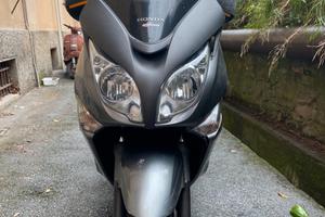 Scooter Honda SWT400