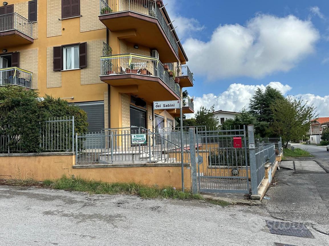 NEGOZIO A FROSINONE - Vista 5